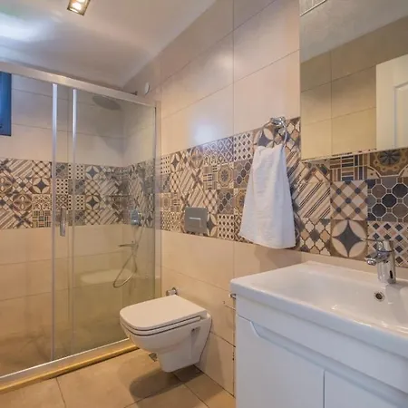 Havuzlu Sitede Luks Tatil Evi - Zeybek Apart 2 Apartamento Fethiye