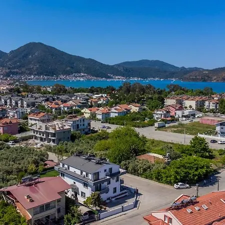 Havuzlu Sitede Luks Tatil Evi - Zeybek Apart 2 Apartamento *